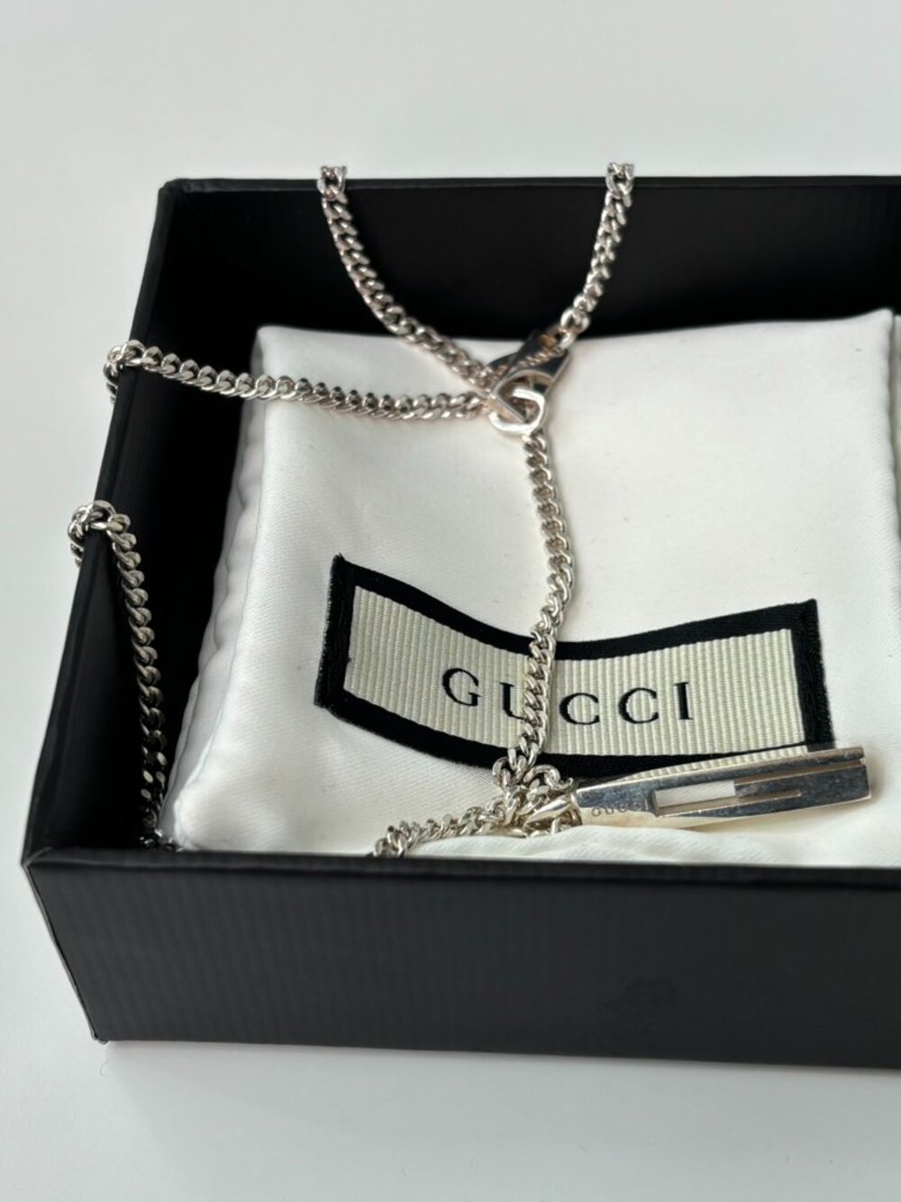 Gucci Sterling Silver Linear Cutout G Pendant Necklace – Full Set